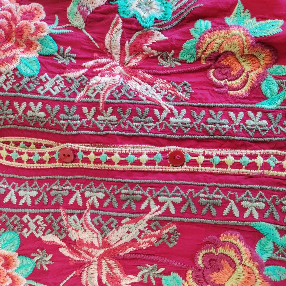 JOHNNY WAS HOT PINK EMBROIDERED MEDIUM TOP PRE-OWNED BEAUTIFUL - Picture 11 of 11